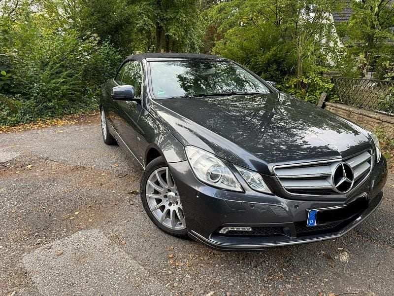Gebraucht Mercedes E250 204 PS (150 kW) 2010 Grau Cabrio