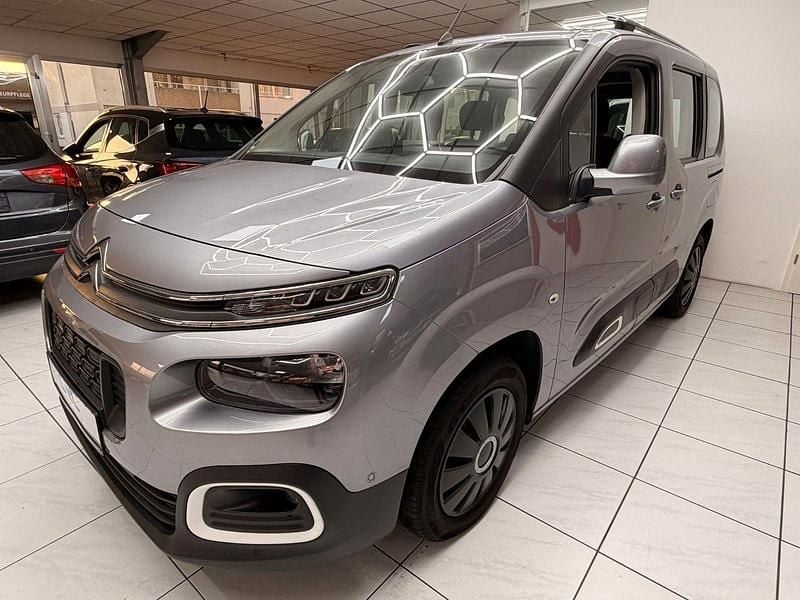 Grau Gebraucht 2019 Citroën Berlingo Feel Van / Kleinbus | 14.990 € (Guter Preis) - Bild 1/3