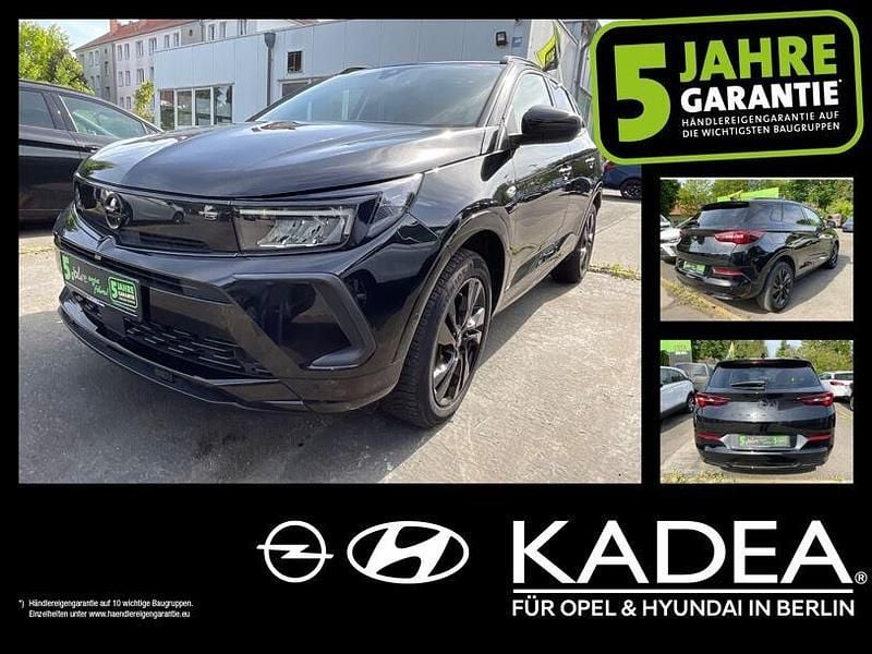 Diamant schwarz/karbon schwarz (metallic) Gebraucht 2022 Opel Grandland X SUV | 21.350 € (Guter Preis) - Bild 1/4
