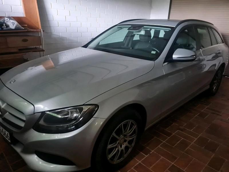 Silber Gebraucht 2015 Mercedes C220 Kombi | 17.999 € (Fairer Preis) - Bild 1/3