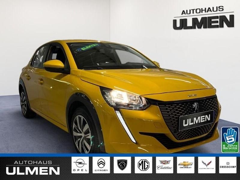Gebraucht Peugeot e-208 100 kW (136 PS) 2021 Gelb Kleinwagen