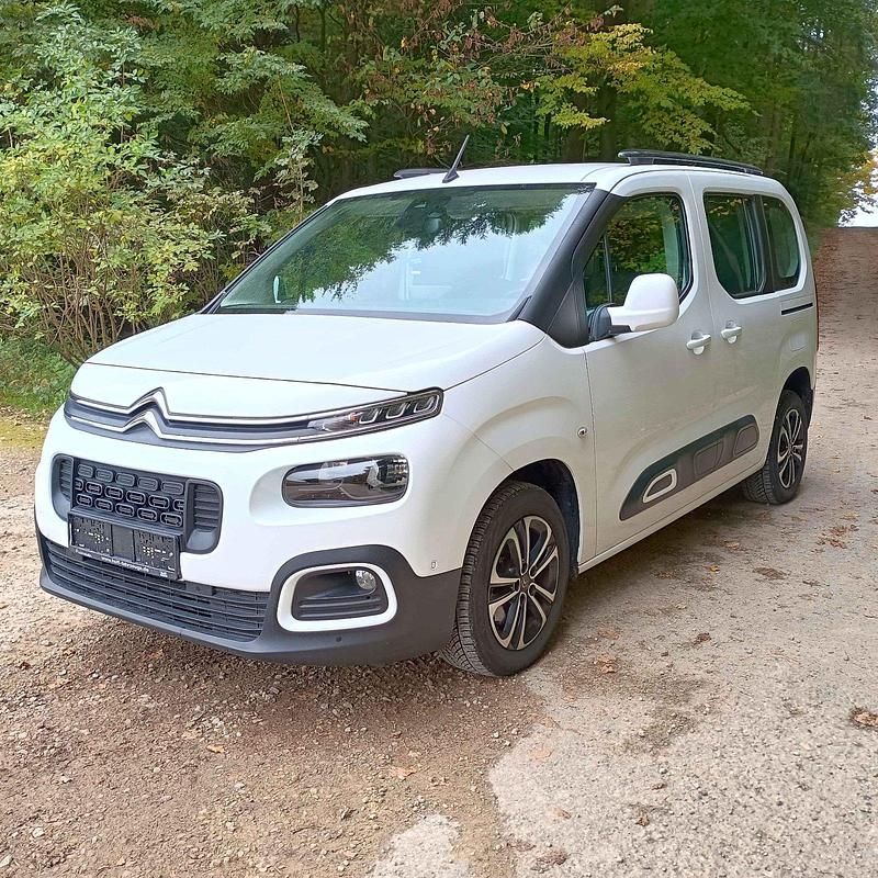 Weiß Gebraucht 2019 Citroën Berlingo Feel Van / Kleinbus | 12.500 € (Fairer Preis) - Bild 1/4