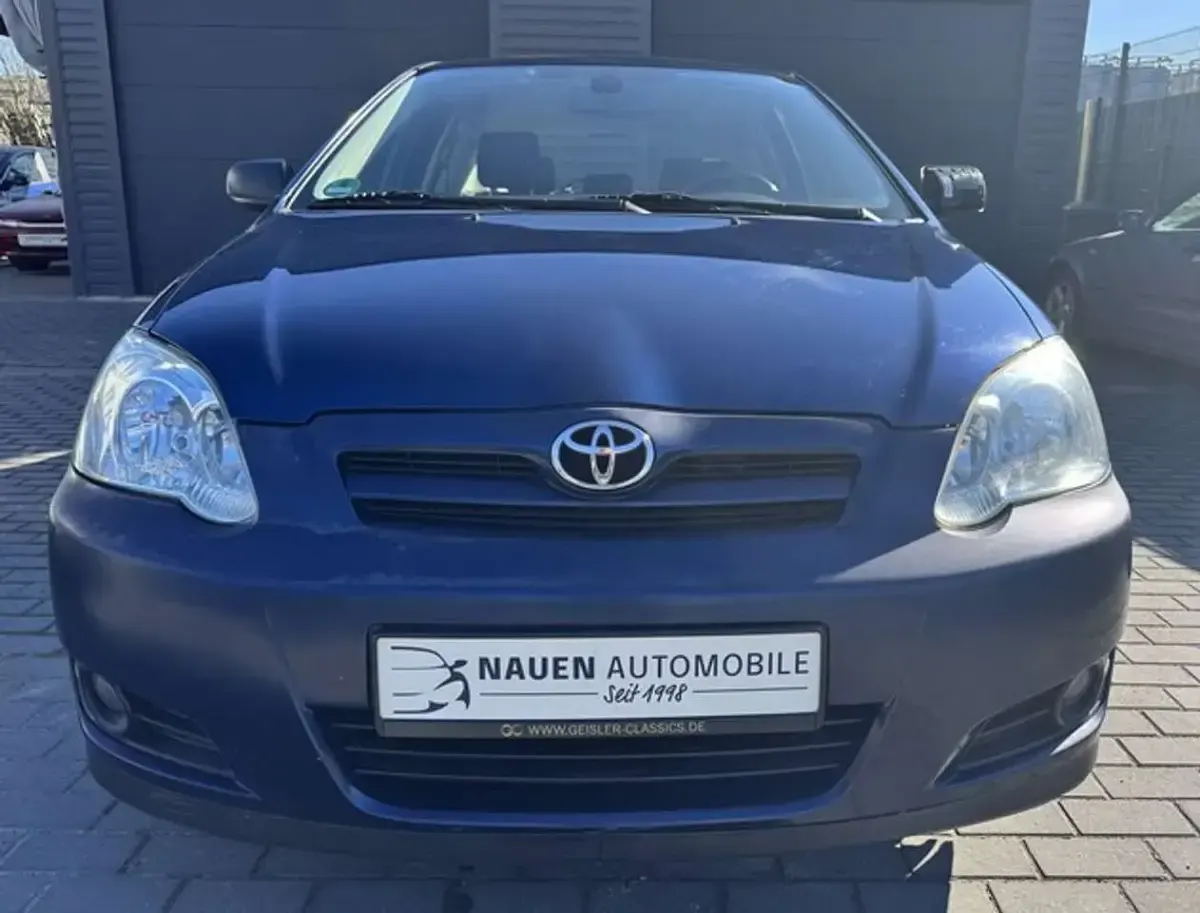 Używany Toyota Corolla Sol 110 KM (80 kW) 2004 Niebieski Sedan/Limuzyna