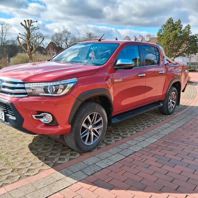 Rot Gebraucht 2019 Toyota HiLux Abholung | 31.900 € (Superpreis) - Bild 1/4