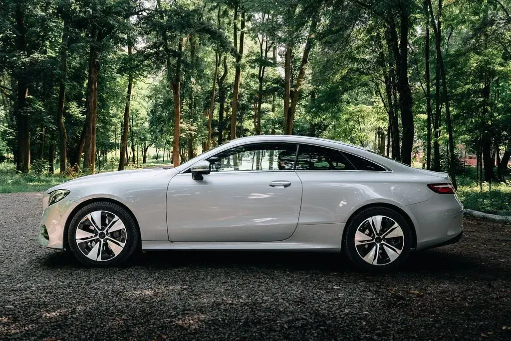 Gebraucht Mercedes 220 194 PS (142 kW) 2018 Silber