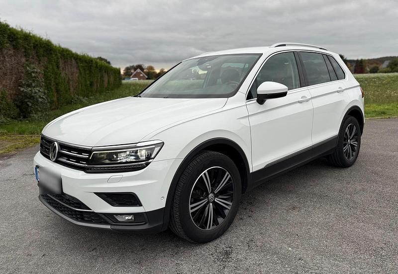 Weiß Gebraucht 2019 VW Tiguan Highline SUV | 22.900 € (Superpreis) - Bild 1/4