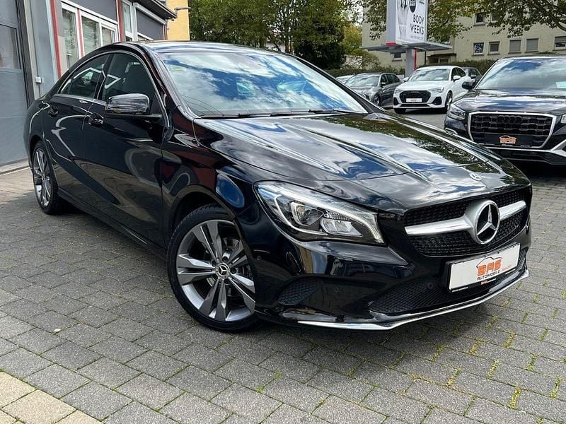 Gebraucht Mercedes CLA200 156 PS (114 kW) 2019 Kosmosschwarz  metalliclack Limousine