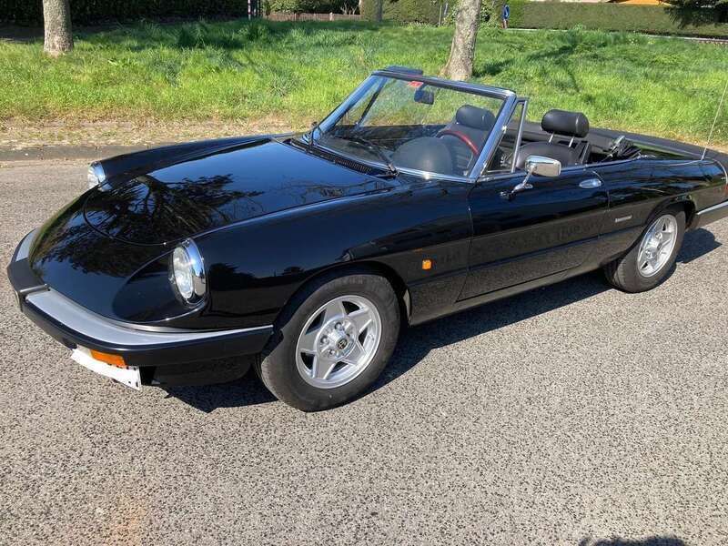 Schwarz Gebraucht 1988 Alfa Romeo Spider Cabrio | 21.250 € - Bild 1/4