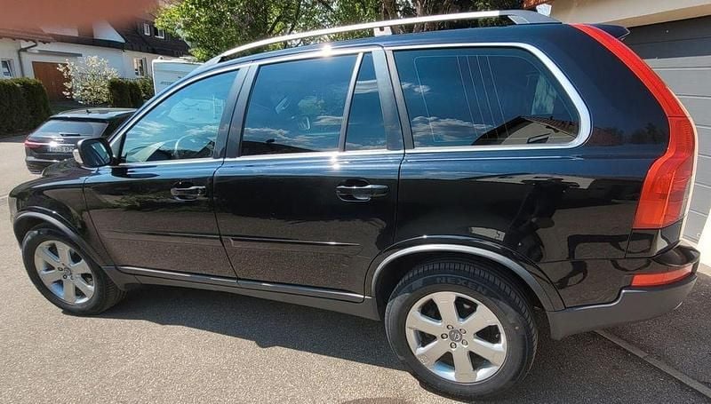 Second-hand Volvo XC90 Summum 200 CP (147 kW) 2011 Negru SUV