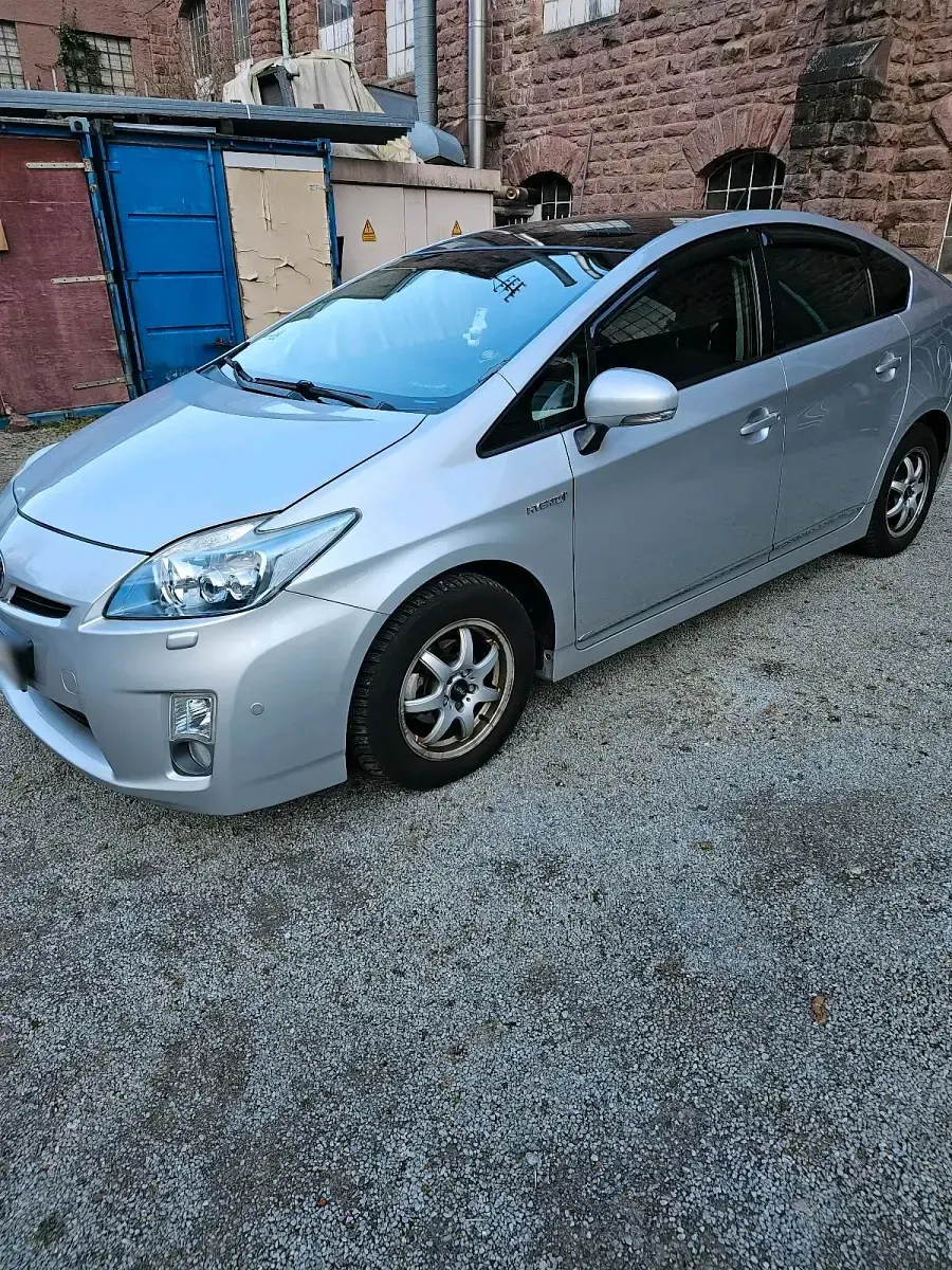 Gebraucht Toyota Prius 136 PS (100 kW) 2012 Grau Limousine
