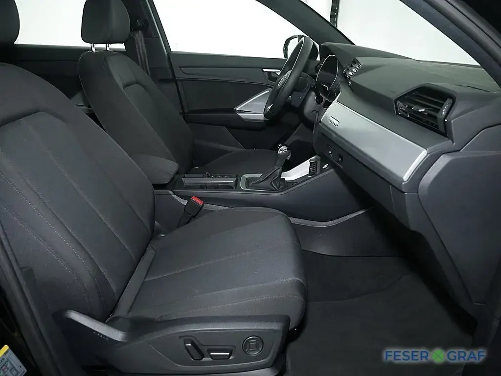 Gebraucht Audi Q3 Ambiente 150 PS (110 kW) 2025 Mythosschwarz metallic SUV