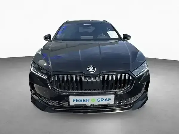 Gebraucht Skoda Superb 150 PS (110 kW) 2025 Onyxschwarz metallic Kombi