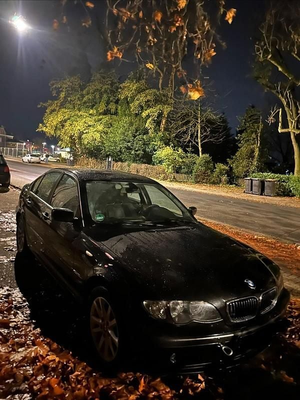 Schwarz Gebraucht 2004 BMW 316 Limousine | 650 € (Superpreis) - Bild 1/4