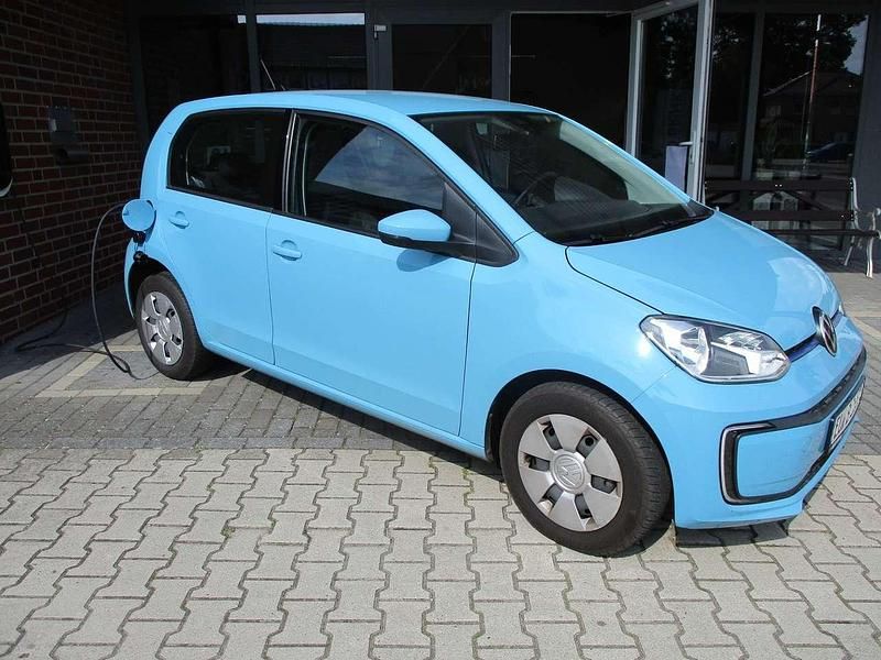 Usata VW e-up! 61 kW (83 CV) 2020 Blu Utilitaria