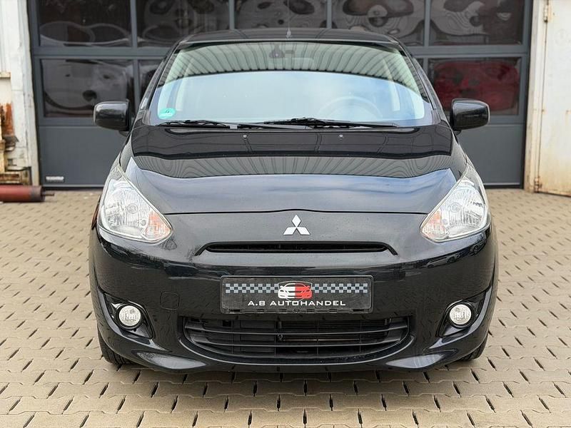 Gebraucht Mitsubishi Space Star 80 PS (58 kW) 2013 Schwarz Van / Kleinbus
