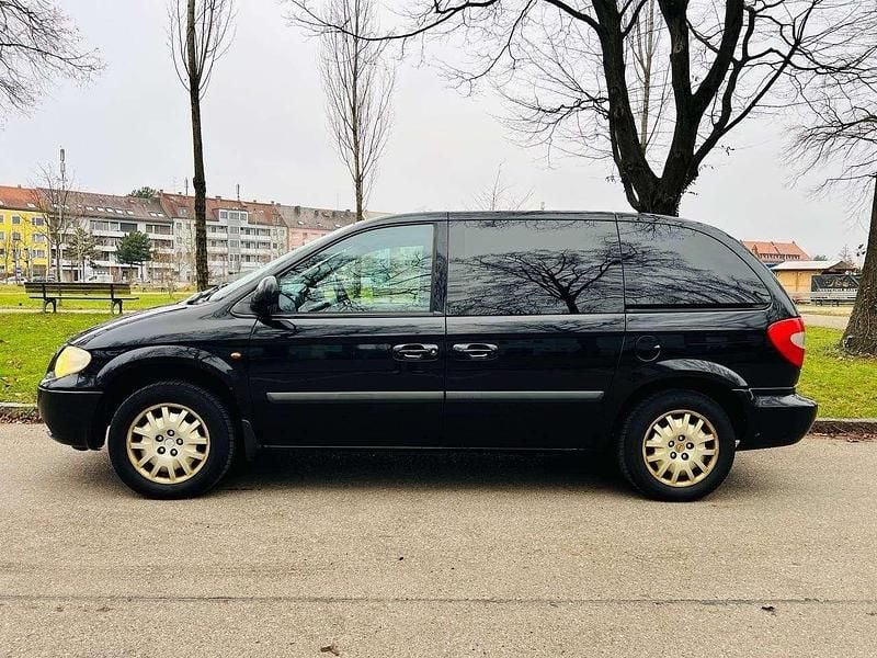 Gebraucht Chrysler Voyager 147 PS (108 kW) 2005 Schwarz Van / Kleinbus