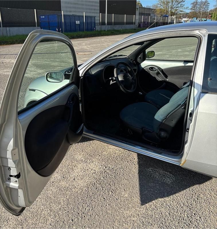 Second-hand Ford Ka 70 CP (51 kW) 2008 Argintiu Hatchback