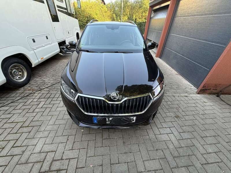 Schwarz Gebraucht 2020 Skoda Fabia Soleil Kombi | 10.999 € (Superpreis) - Bild 1/4