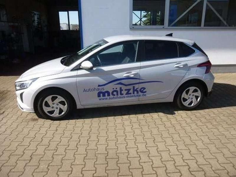 Gebraucht Hyundai i20 Trend 101 PS (74 kW) 2025 Silber Kleinwagen