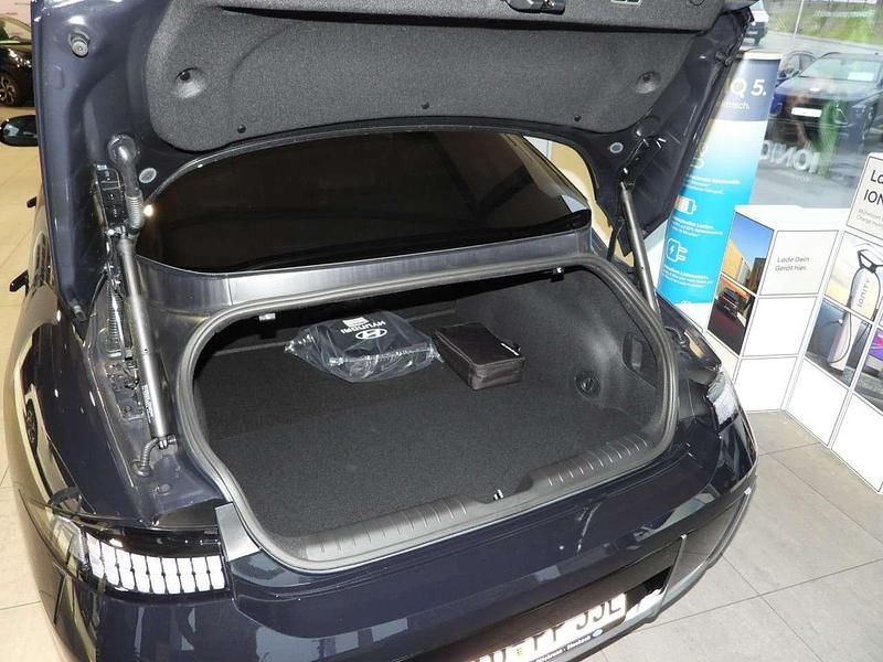 Gebraucht Hyundai Ioniq 6 Techniq 167 kW (228 PS) 2023 Biophillic blue pearl / mic Limousine