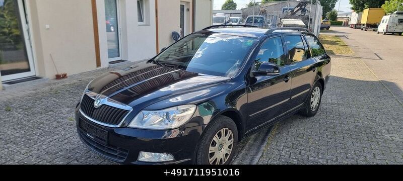 Schwarz Gebraucht 2010 Skoda Octavia Ambiente Kombi | 2.990 € (Etwas zu teuer) - Bild 1/4