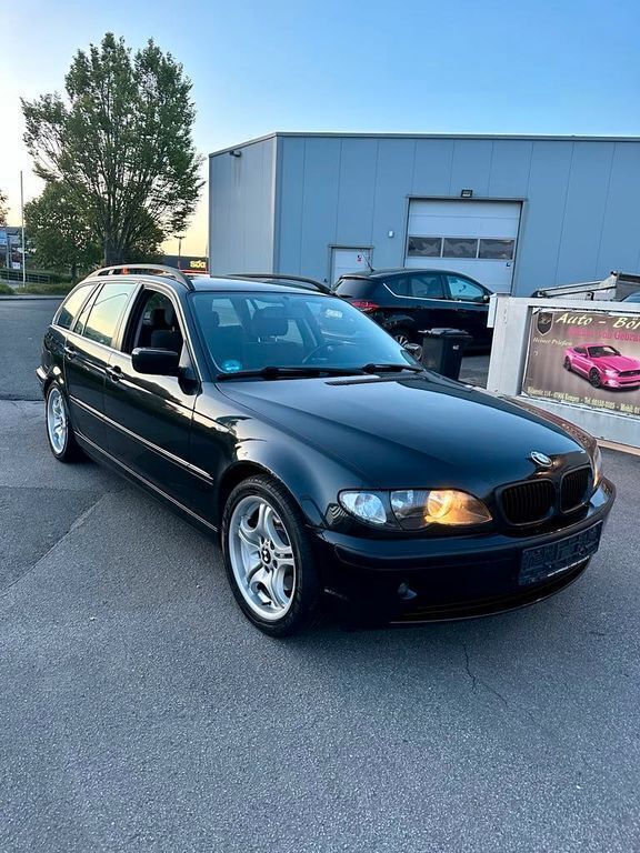 Schwarz Gebraucht 2004 BMW 320 M Sport Kombi | 1.400 € (Superpreis) - Bild 1/4