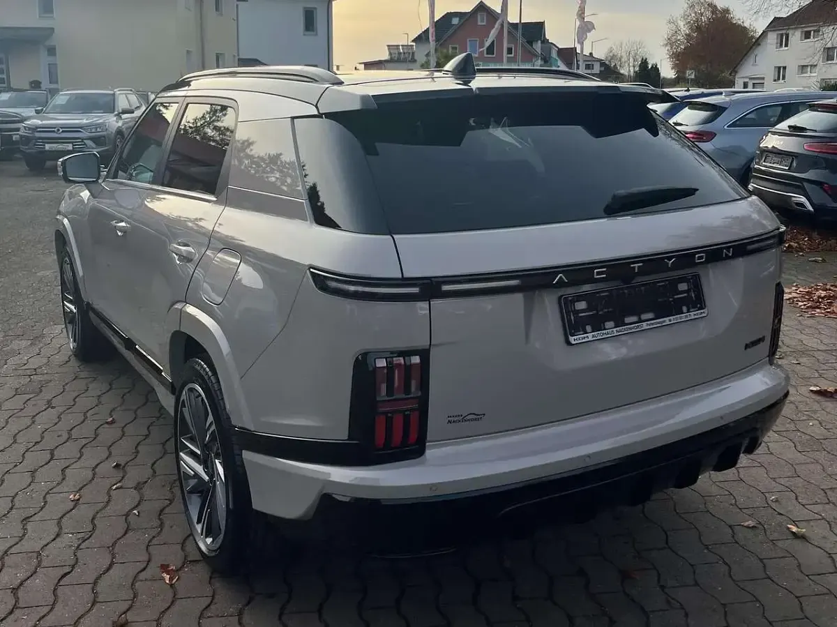 Gebraucht KGM Actyon 163 PS (119 kW) 2025 Latte greige SUV