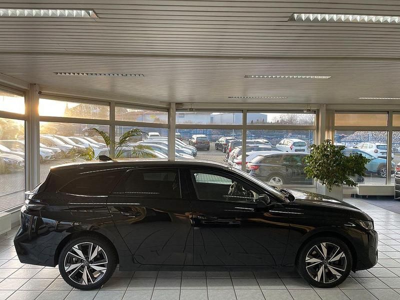 Gebraucht Peugeot 308 SW Allure 131 PS (96 kW) 2023 Schwarz Kombi