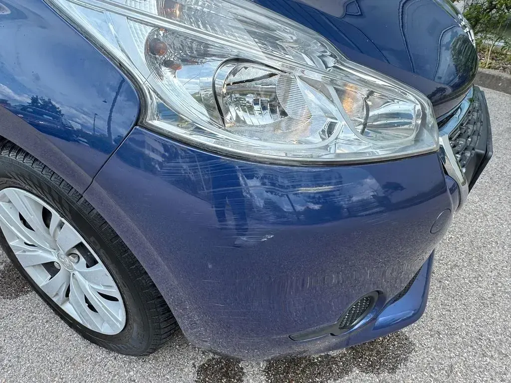 Gebraucht Peugeot 208 Active 82 PS (60 kW) 2014 Blau Kleinwagen