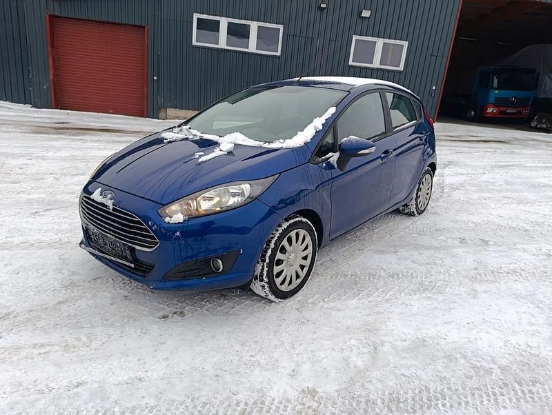 Gebraucht Ford Fiesta SYNC Edition 101 PS (74 kW) 2015 Blau Kleinwagen