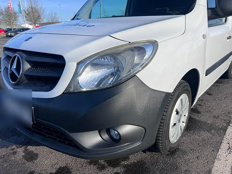 Weiß Gebraucht 2015 Mercedes Citan 109 Van / Kleinbus | 7.999 € (Fairer Preis) - Bild 1/4