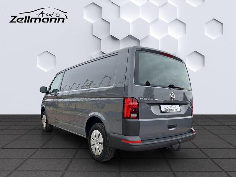 Gebraucht VW T6.1 110 PS (80 kW) 2024 Grau Van