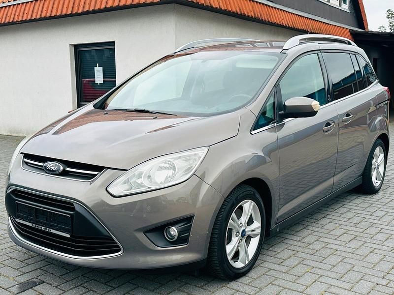 Braun Gebraucht 2012 Ford Grand C-Max Van / Kleinbus | 6.999 € (Fairer Preis) - Bild 1/4