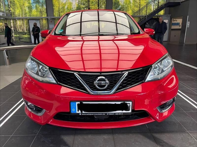 Gebraucht Nissan Pulsar Acenta 116 PS (85 kW) 2015 Rot Kleinwagen