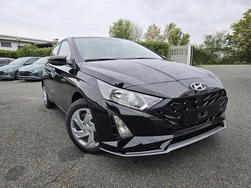 Schwarz Neu 2025 Hyundai i20 Limousine | 17.890 € (Superpreis) - Bild 1/4