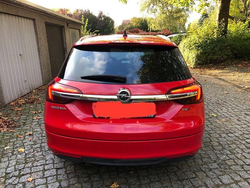 Gebraucht Opel Insignia Innovation 163 PS (119 kW) 2013 Rot Kombi