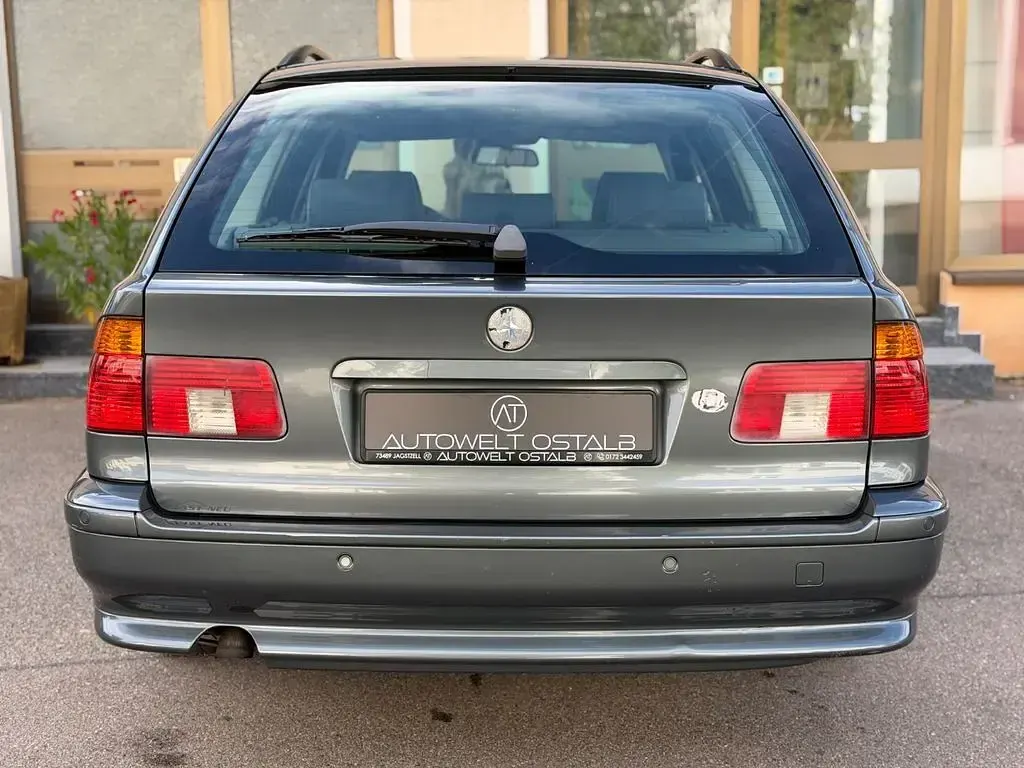 Gebraucht BMW 525 163 PS (119 kW) 2002 Grau Limousine