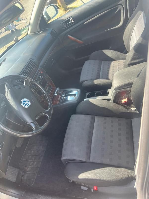 Gebraucht VW Passat 115 PS (84 kW) 2002 Silber Kombi