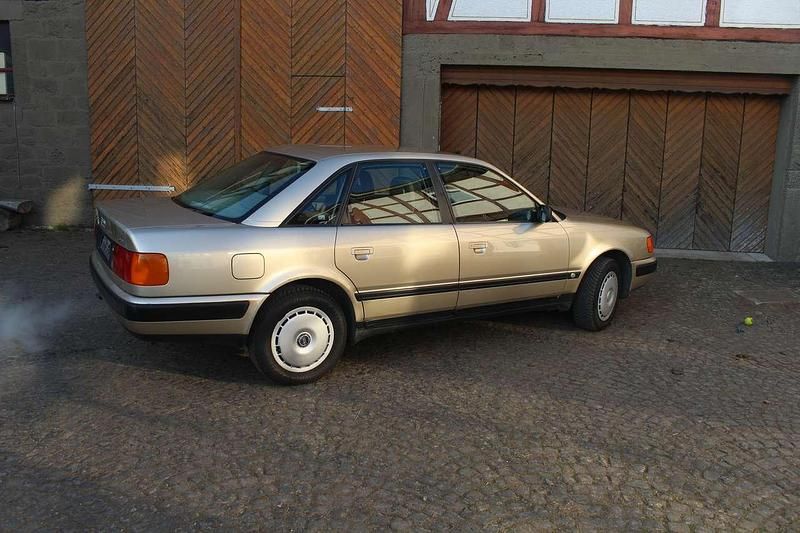 Gebraucht Audi 100 133 PS (97 kW) 1991 Gold Limousine