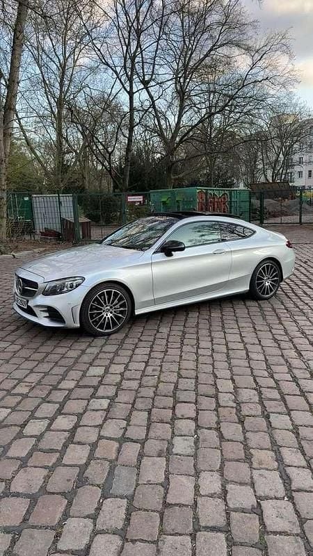 Gebraucht Mercedes C300 AMG line 245 PS (180 kW) 2020 Silber Coupé