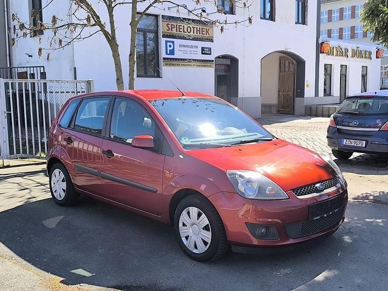 Gebraucht Ford Fiesta 101 PS (74 kW) 2009 Orange Kleinwagen