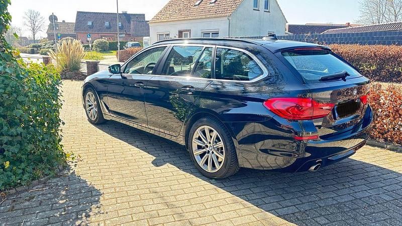 Gebraucht BMW 525 231 PS (169 kW) 2018 Schwarz Kombi