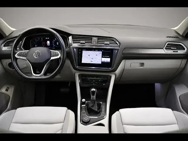 Gebraucht VW Tiguan Allspace Elegance 200 PS (147 kW) 2023 Manufacturer SUV