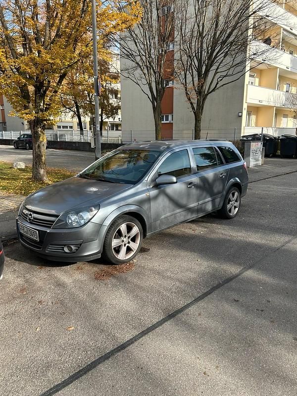 Silber Gebraucht 2005 Opel Astra Kombi | 2.700 € (Fairer Preis) - Bild 1/4