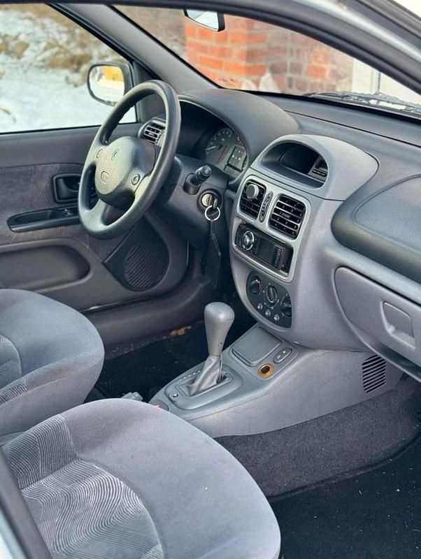 Gebraucht Renault Clio II 2000 Silber Kombi