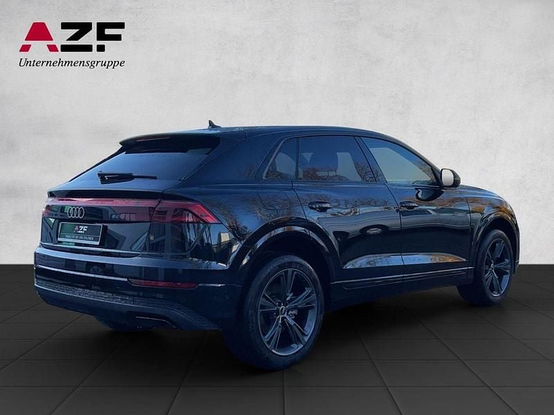 Gebraucht Audi Q8 S-Line 231 PS (169 kW) 2025 Mythosschwarz metallic SUV