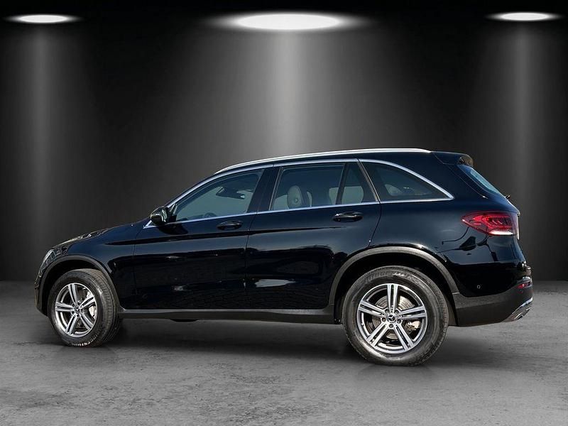 Gebraucht Mercedes GLC300e Business 211 PS (155 kW) 2021 Schwarz SUV