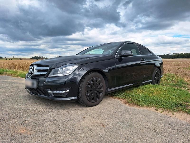 Gebraucht Mercedes C220 170 PS (125 kW) 2013 Schwarz Coupé
