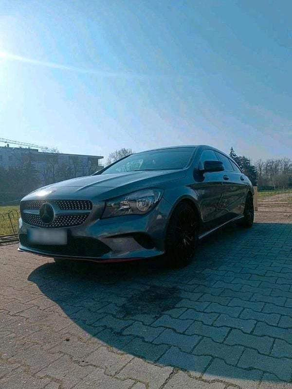 Gebraucht Mercedes CLA180 122 PS (89 kW) 2018 Grau Limousine