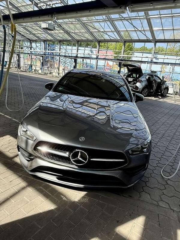 Gebraucht 2021 Mercedes CLA220 Shooting Brake AMG line Kombi | 24.900 € (Fairer Preis) - Bild 1/4